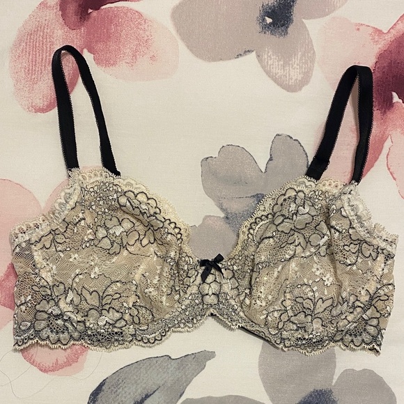 Victorias Secret Dream Angels Unlined Demi Underwire Lace Jewelled Bra Size 36D - Picture 1 of 9